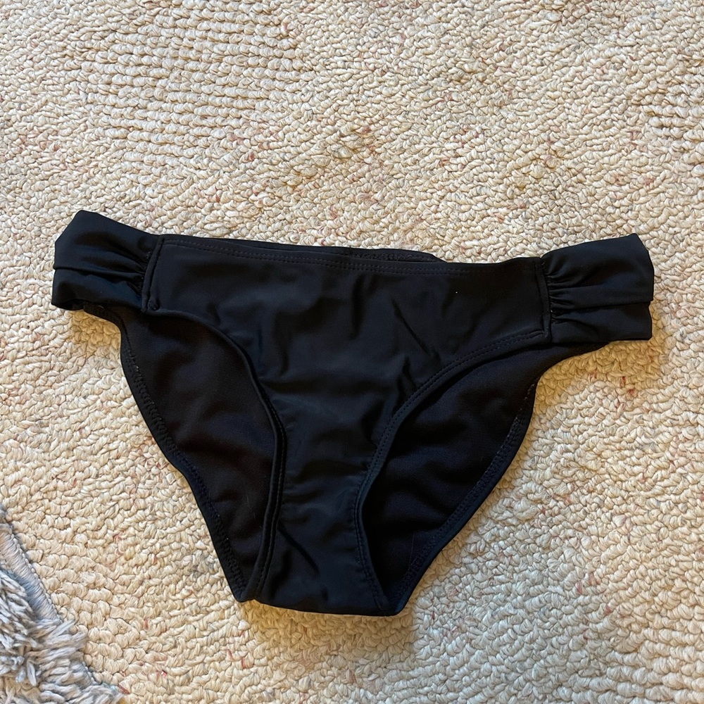 Swim bottoms that no longer fit me! Great condition